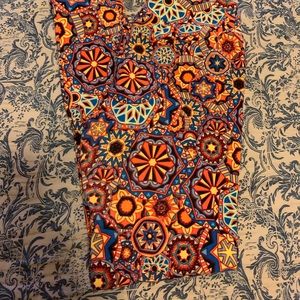 EUC Funky design Lularoe